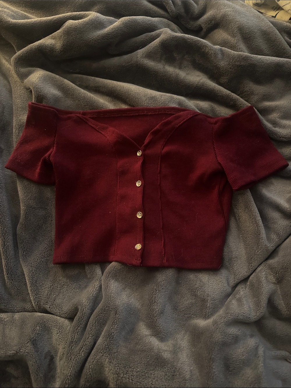 Women’s Off-Shoulder Ribbed Button-Front Top - Burgundy